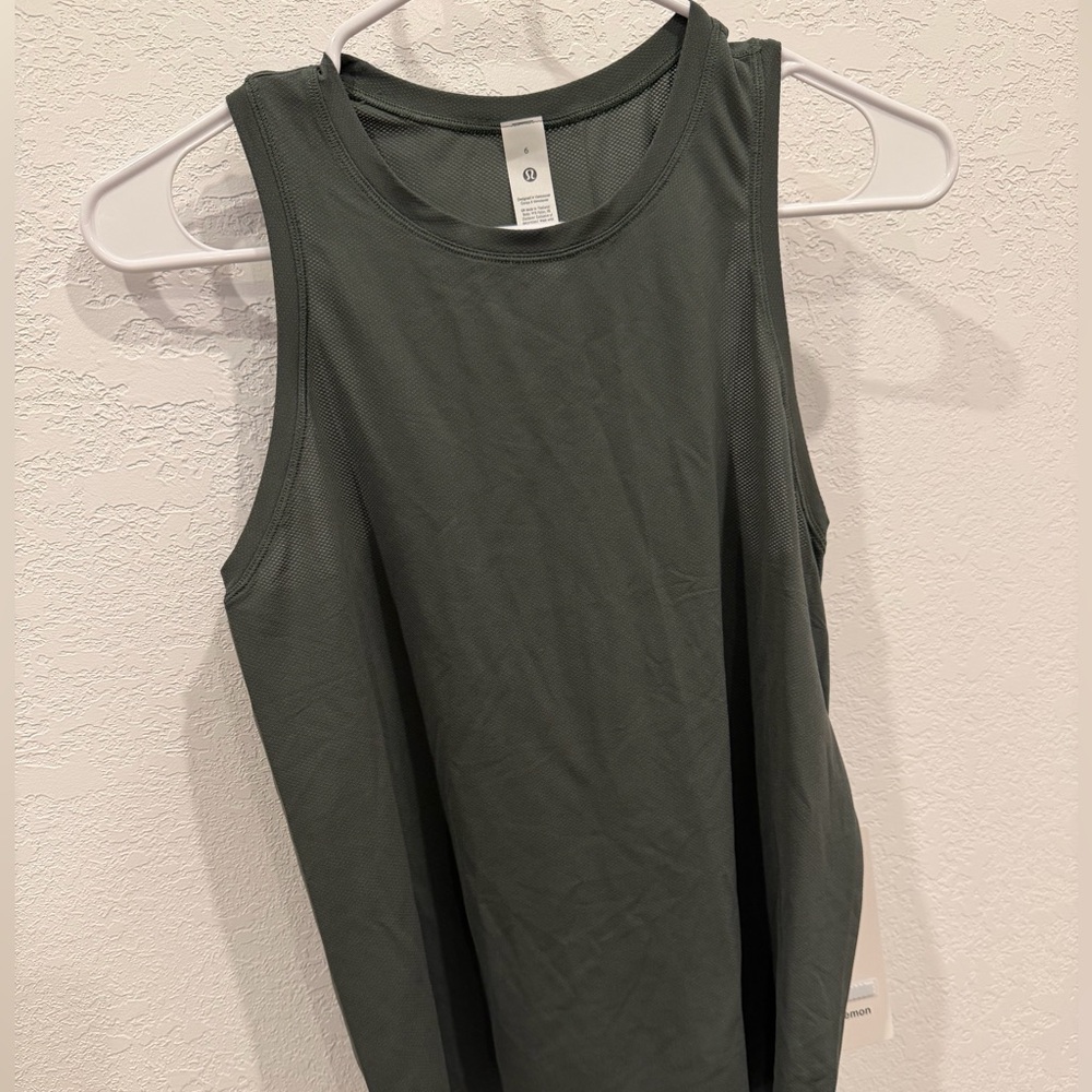 Lululemon dark green/gray tank